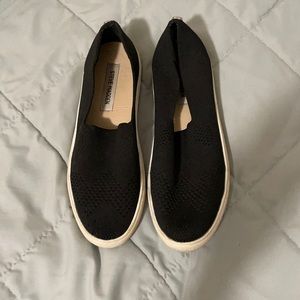 Steve Madden slip ons